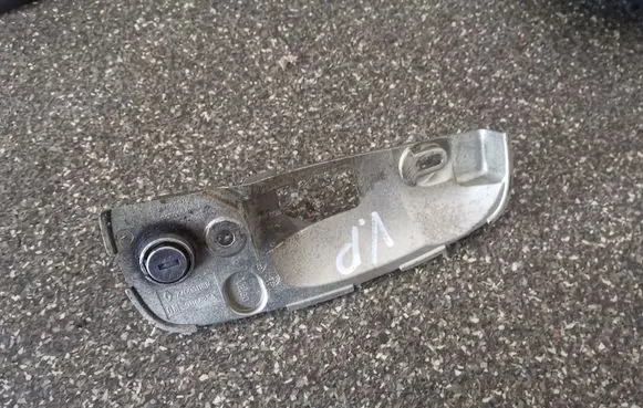 Opel Vivaro Front door coupe exterior handle/bracket 7700311816