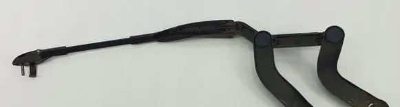 Mercedes-Benz E W211 Front wiper blade arm A2118201244