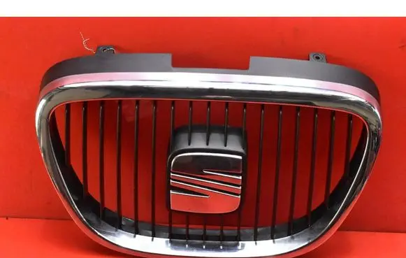 Seat Leon (5F) Front grill 5P0853654