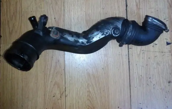 Nissan Primera Intercooler hose/pipe