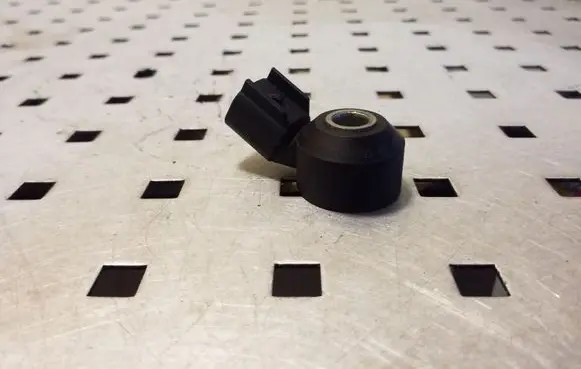 Ford Mondeo Mk III Detonation knock sensor 1N1A12A699AA