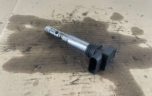 Skoda Fabia Mk1 (6Y) High voltage ignition coil 0040102059 ZSE059 0283213613