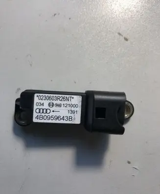 Audi A6 S6 C5 4B Airbag deployment crash/impact sensor 4B0959643B