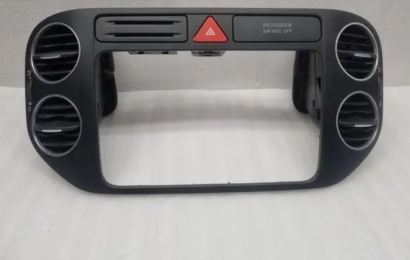 Volkswagen Golf V Radio/GPS head unit trim 5M0858071K 5M0819727D 5M0919234