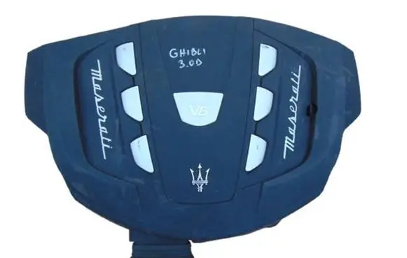 Maserati Ghibli Engine cover (trim)