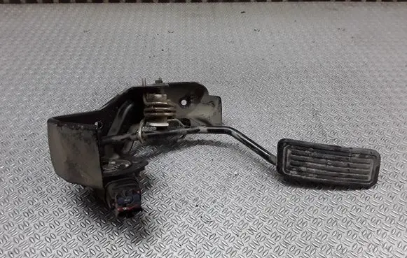 Toyota Corolla Verso E121 Accelerator throttle pedal
