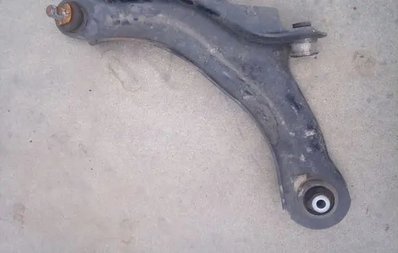 Renault Captur Front lower control arm/wishbone