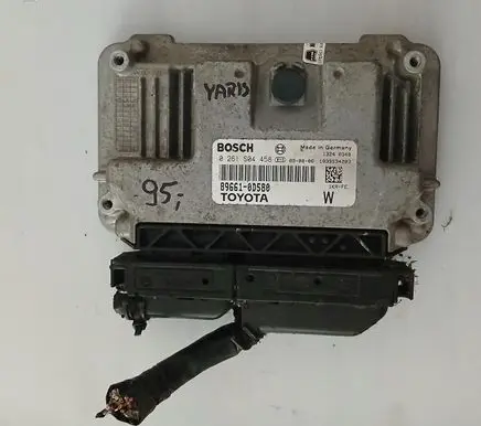 Toyota Yaris Engine control unit/module ECU 0261S04458