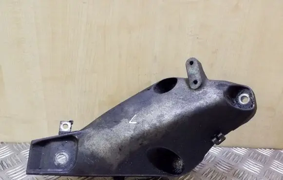 BMW X5 E70 Engine mounting bracket 2211677267902