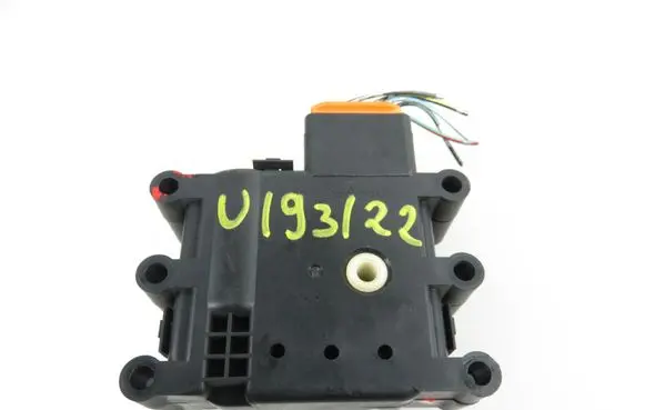 Mazda CX-7 Air flap motor/actuator 7587987080