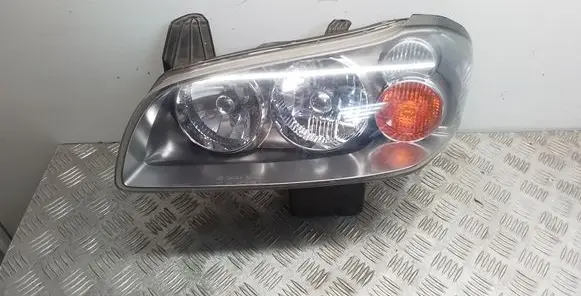 Nissan Maxima Headlight/headlamp
