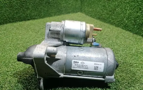 Renault Master III Starter motor 233003581R