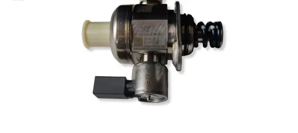 Audi A5 Mechanical fuel pump 06K127028S