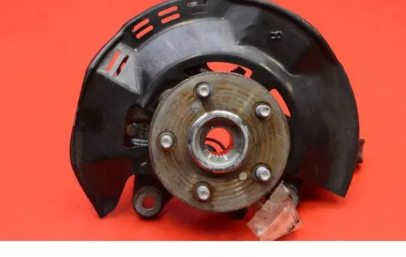 Toyota Yaris Front wheel hub spindle knuckle