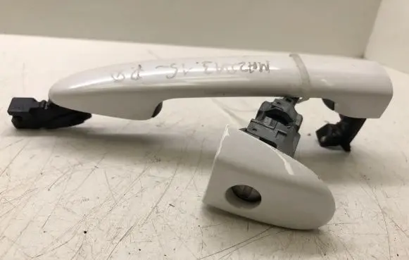 Mazda 3 III Front door exterior handle