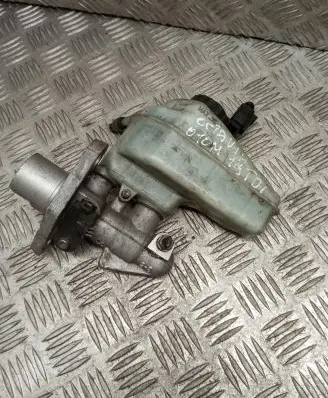 Skoda Octavia Mk2 (1Z) Master brake cylinder