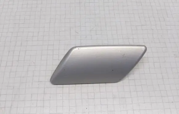 Volkswagen PASSAT B5 Headlight washer spray nozzle cap/cover 3B0955109A