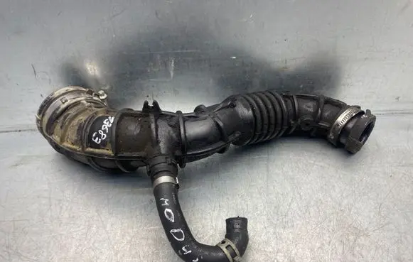 Renault Modus Turbo air intake inlet pipe/hose 8200500383