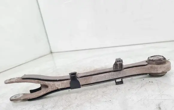 Rear control arm