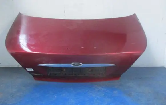 Ford Mondeo MK II Tailgate/trunk/boot lid