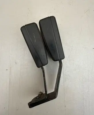 Audi A8 S8 D3 4E Middle seatbelt buckle (rear) 4E0857739A 29062006