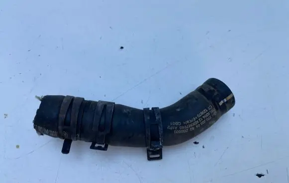 Mercedes-Benz B W246 W242 Engine coolant pipe/hose A2702030482