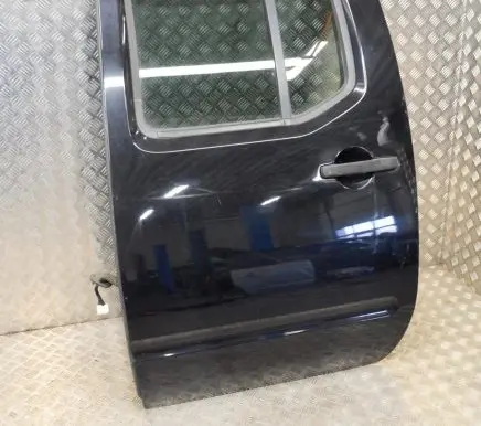 Nissan NP300 Rear door 82101EB30J
