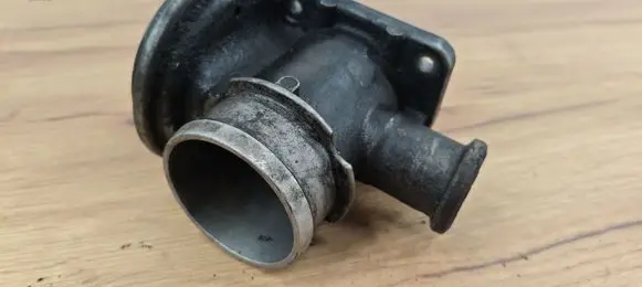 BMW 5 E39 EGR valve 7785452