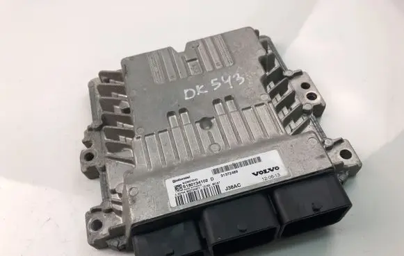 Volvo V70 Engine control unit/module 31372489