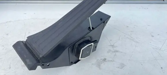 Mercedes-Benz C W204 Accelerator throttle pedal 4513000000