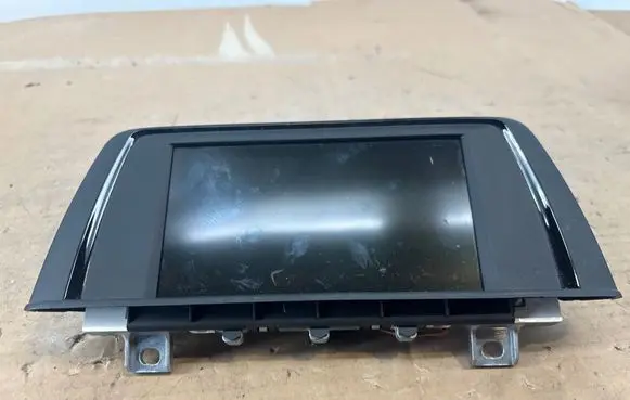 BMW 1 F20 F21 Screen/display/small screen 9270392 GD0650NC00A40