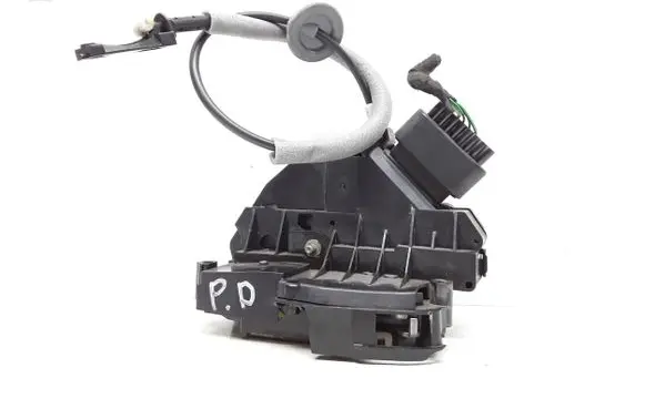Volvo V60 Front door lock 31301740