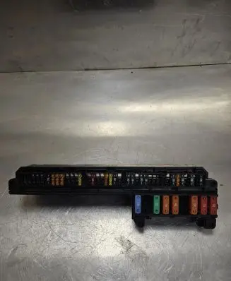 BMW 5 E60 E61 Fuse module 695733002