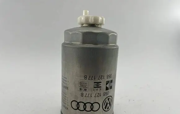 Volkswagen Caddy Fuel filter 068127177B