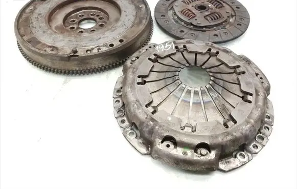 Opel Vivaro Clutch set kit 8200823873