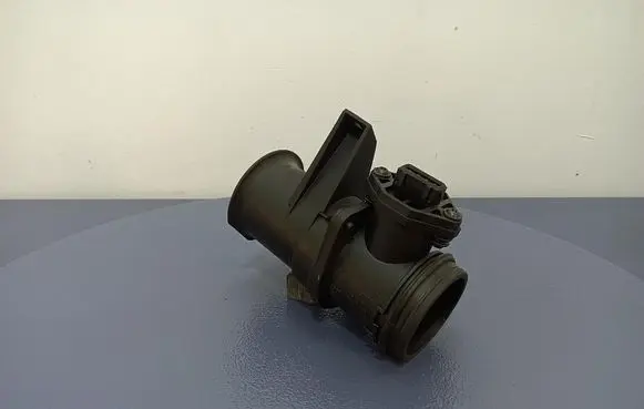 Audi A6 S6 C5 4B Mass air flow meter 0280217112