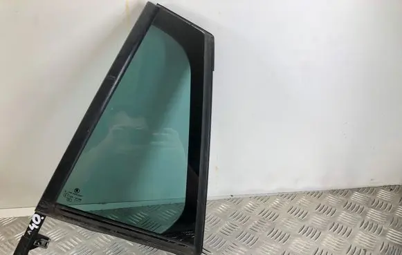 Skoda Superb B8 (3V) Rear vent window glass 3V9845213