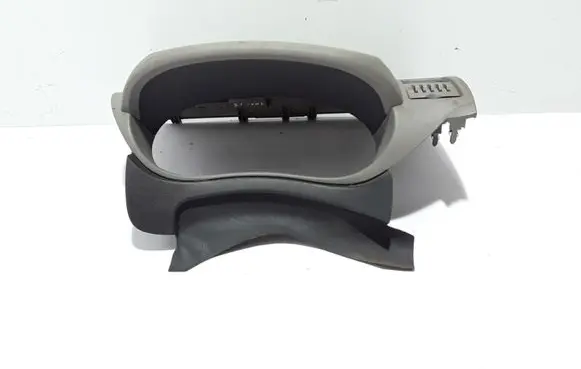 Opel Movano B Dashboard trim 682400017R