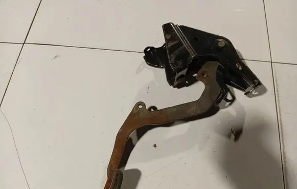 Dodge Caliber Brake pedal 
