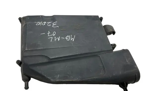 Mercedes-Benz ML W164 Air filter box A6420900701 A6420940204 4602185904