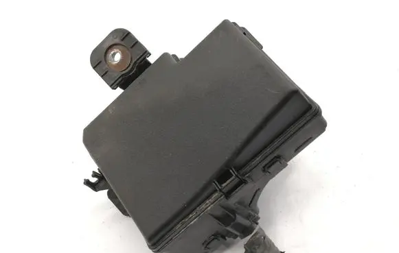 Toyota Yaris Fuse box set 821150UD20B