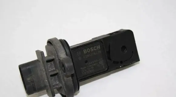 BMW 5 E60 E61 Mass air flow meter 7566990
