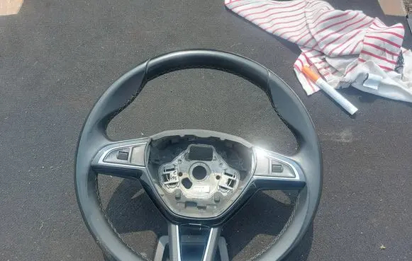 Skoda Superb B8 (3V) Steering wheel 3V0419091L
