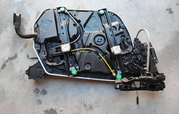 Mercedes-Benz GLC C253 Front door window regulator with motor A2050047699 A0997604600 A2220063999