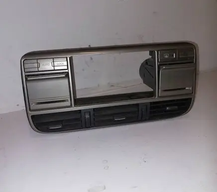 Nissan X-Trail T30 Dash center air vent grill 837508H900 68750EU300