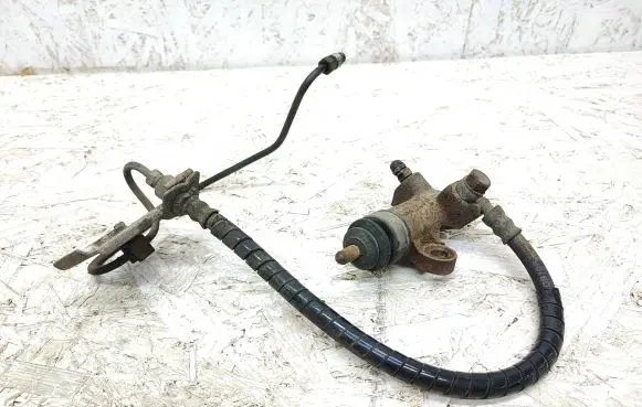 Subaru Forester SF Clutch master cylinder 40020