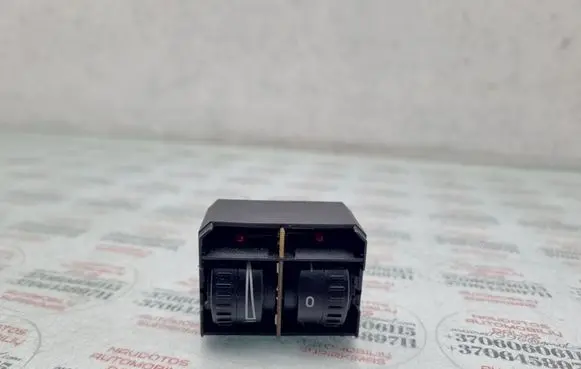 Volkswagen Touran I Headlight level height control switch 1T0941333