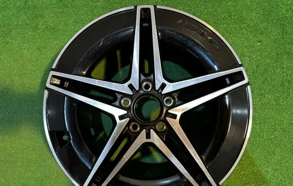 Mercedes-Benz EQA R18 alloy rim 