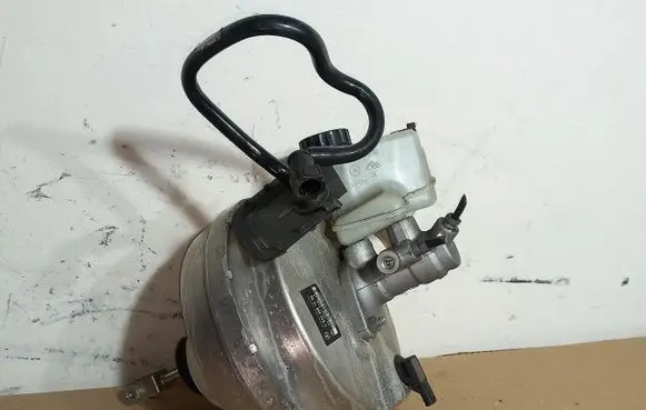 Mercedes-Benz E W212 Brake booster A2124301330