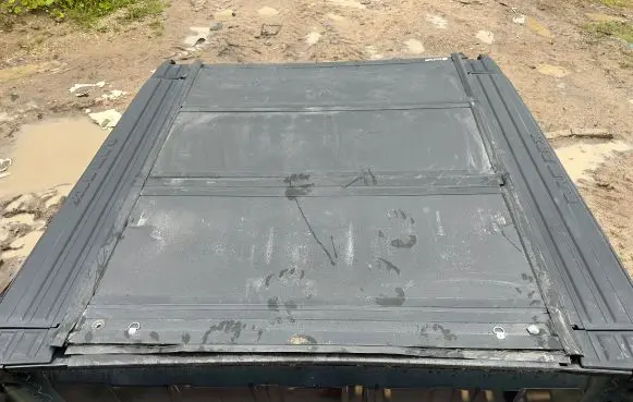 Dodge RAM Pick-up truck tonneau cover 